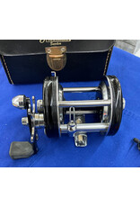 Abu Garcia Abu Garcia Ambassadeur Vintage Black 6000C pre owned in Leather Case Ft.# 097000