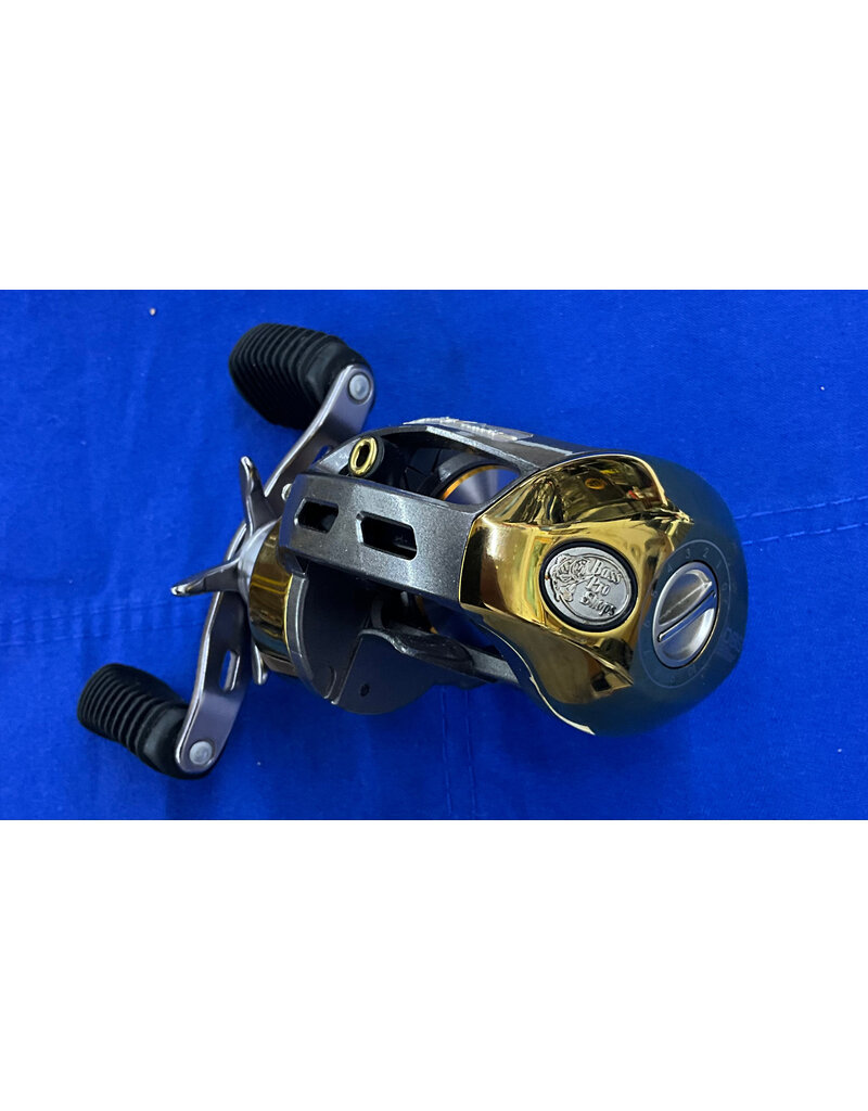 BASS PRO SHOPS FISHING REEL - JMG20HA JOHNNY MORRIS GOLD SERIES - 11 BALL B. - 6:4:1 GR