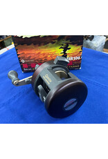 Quantum NEW HR100 - Quantum Heat Round Baitcast 5.2:1 in Box