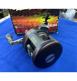 Quantum HR100 - Quantum Heat Round Baitcast 5.2:1 in Box