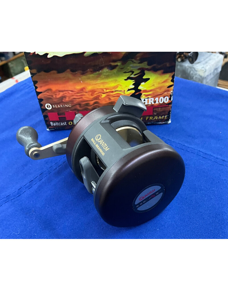 Quantum NEW HR100 - Quantum Heat Round Baitcast 5.2:1 in Box
