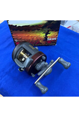 Quantum NEW HR100 - Quantum Heat Round Baitcast 5.2:1 in Box