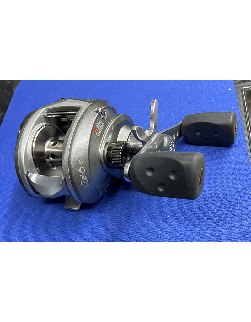 Abu Garcia Abu Garcia Ambassadeur REVO S FISHING REEL RIGHT HAND RETRIEVE GEAR RATIO 6.4:1 CLEAN REFURBISHED READY TO FISH