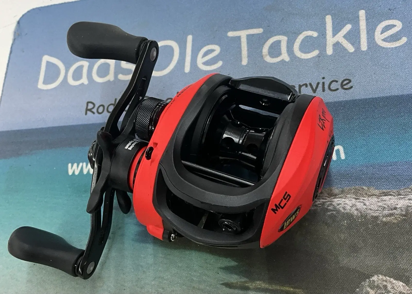 LEW'S LZR PRO SPEED SPOOL LZRP1SH 7.1:1 RIGHT HAND BAITCAST REEL