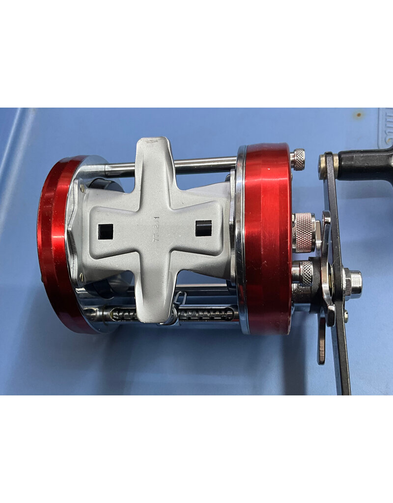 Abu Garcia VINTAGE Abu Garcia Ambassadeur 7000 PRE OWNED Fishing Reel EXCELLENT CONDITION