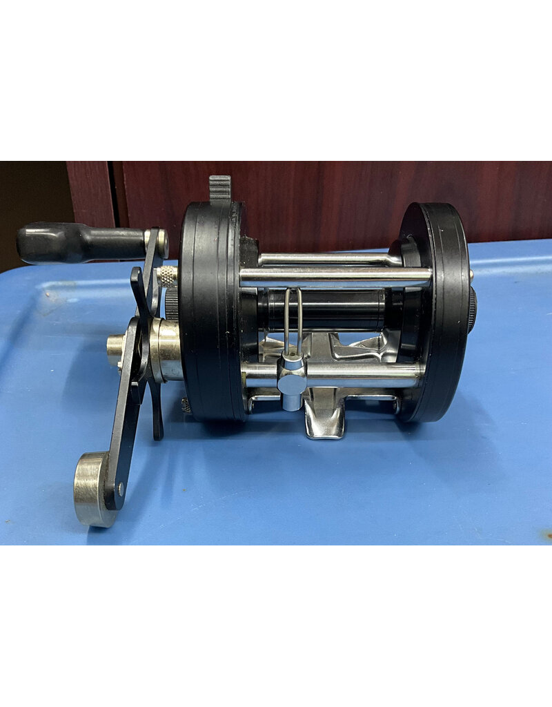 Abu Garcia ABU GARCIA AMBASSADEUR SEVEN FISHING REEL LIKE NEW EXCELLENT CONDITION