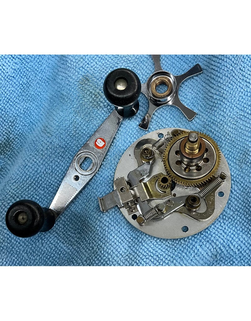 Abu Garcia Abu Garcia Ambassadeur 5500C Silver Fishing Reel Foot Number 760803