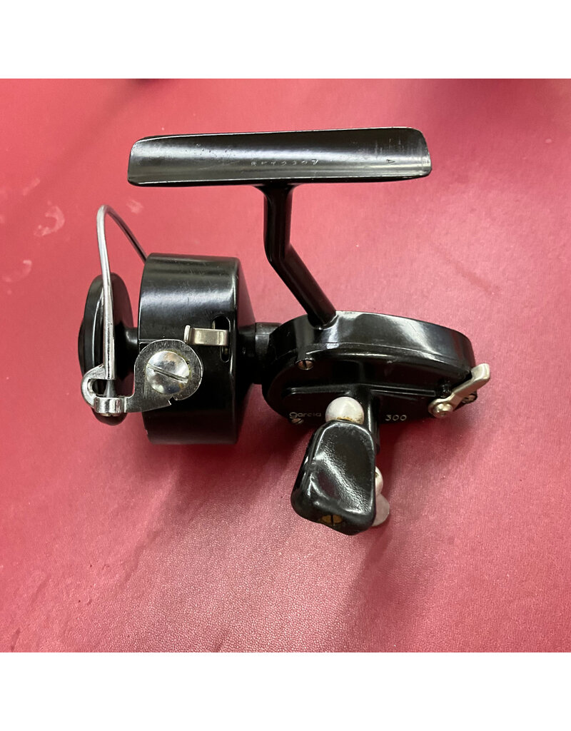 Garcia Mitchell Vintage Garcia Mitchell 300 spinning reel