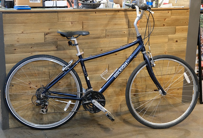 Raleigh Detour 35 Hybrid Bicycle