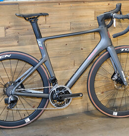 Parlee Preowned RZ7 LE Aero Disc Sram Red AXS Road Bicycle