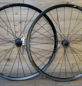 Handbuilt Wheelset DT Swiss 350 Disc/700c HED Belgium R Disc/Butted Spokes