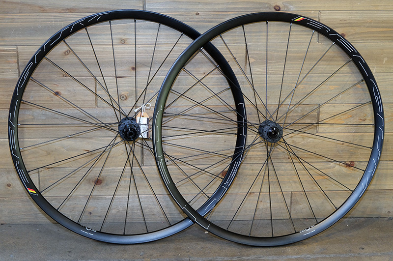Handbuilt Wheelset DT Swiss 350 Disc/700c HED Belgium R Disc/Butted Spokes
