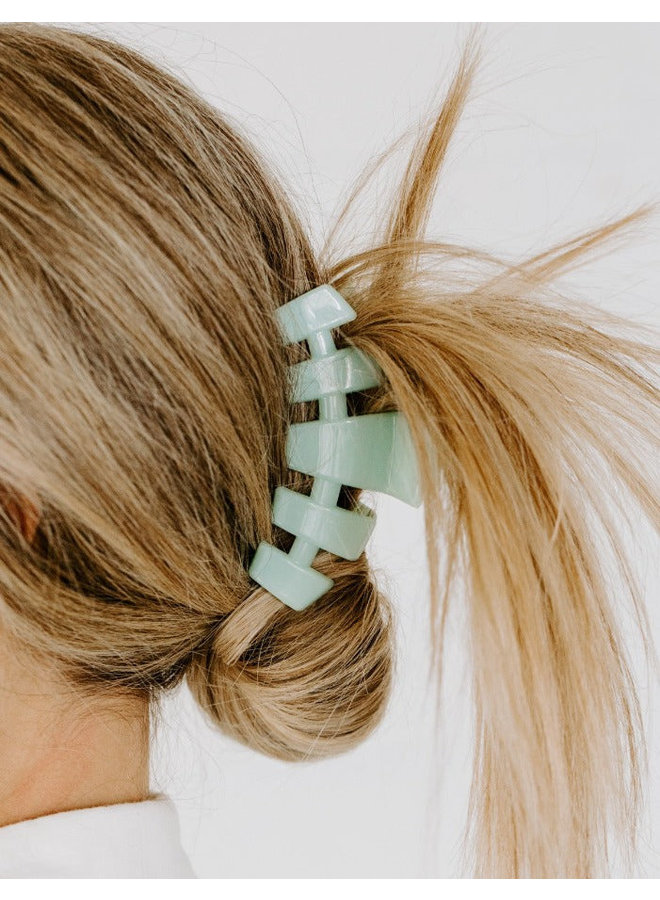Classic Medium Clip - Coconut White