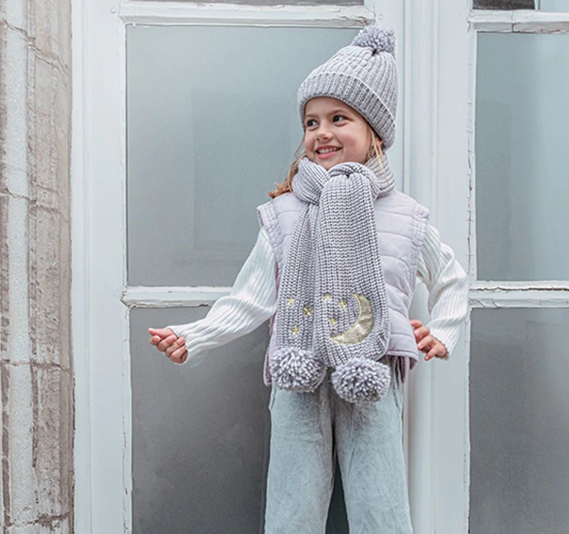 Grey knit top hat baby