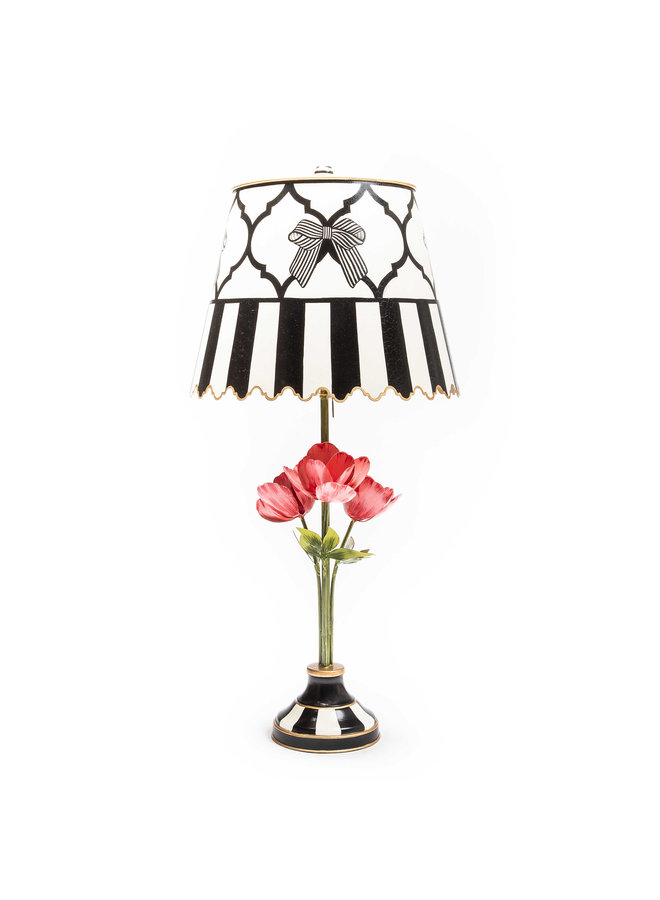 https://cdn.shoplightspeed.com/shops/603332/files/53047929/660x900x2/flower-show-table-lamp.jpg