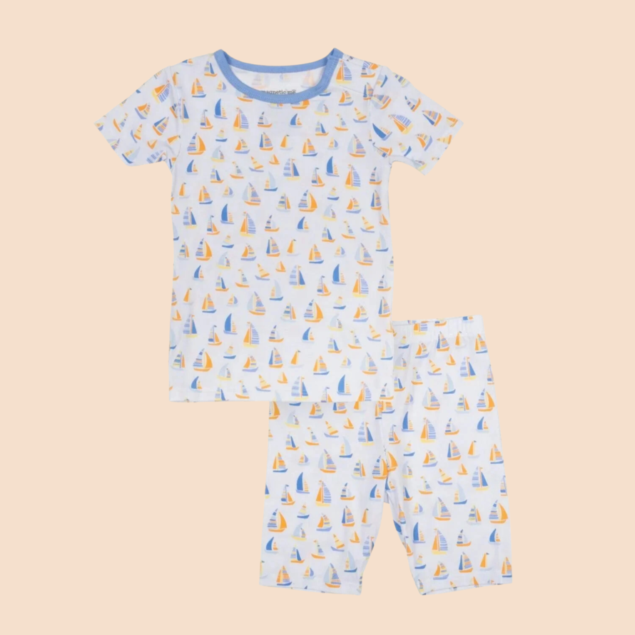 Apparel & Accessories