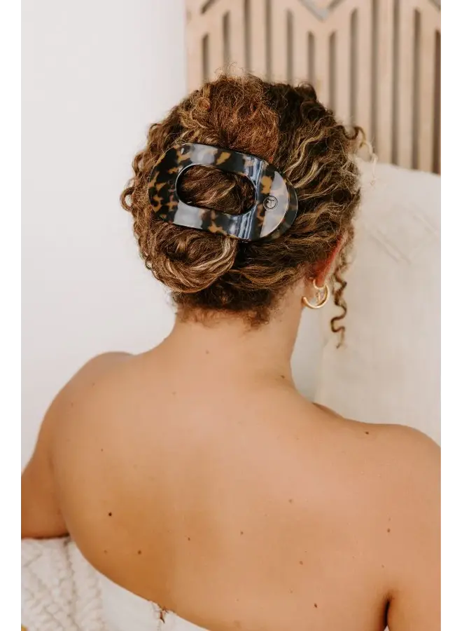 Large Flat Round Clip- Tortoise