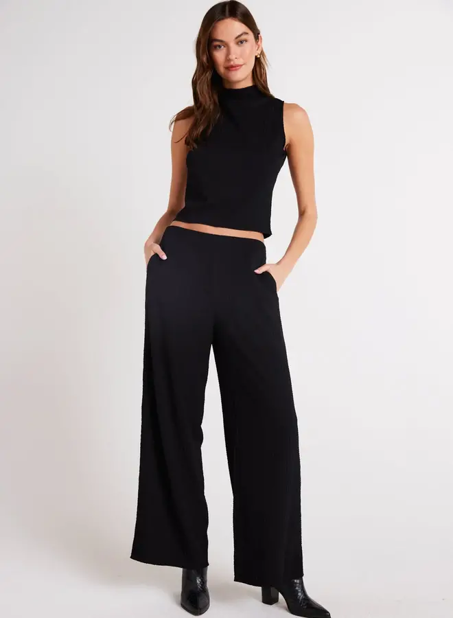 Clean Wide Leg Pant