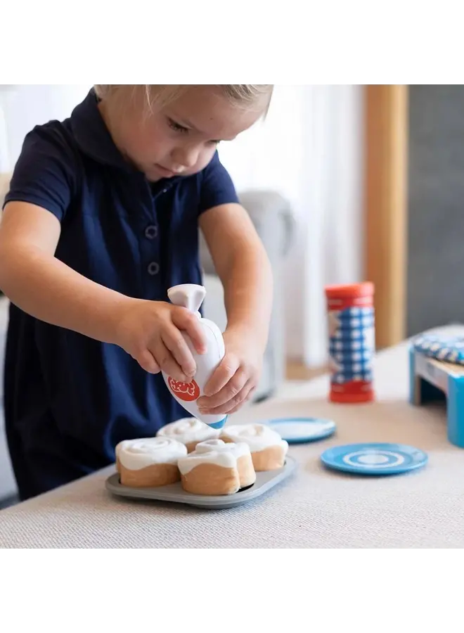 Pretendables Cinnamon Roll Set