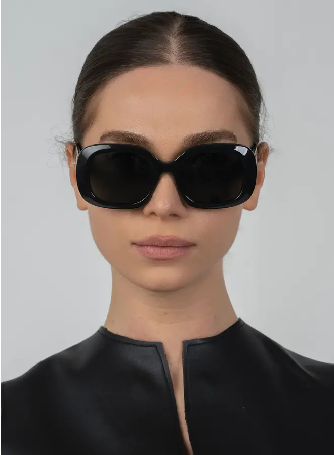 Valerie Sunglasses - Black/Smoke