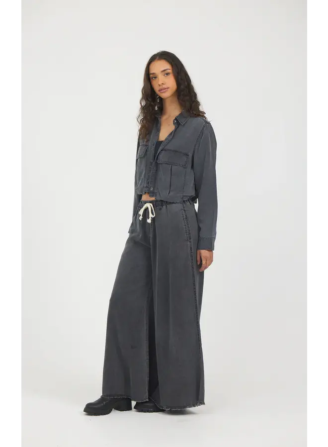 Tercel Button Down - Charcoal -