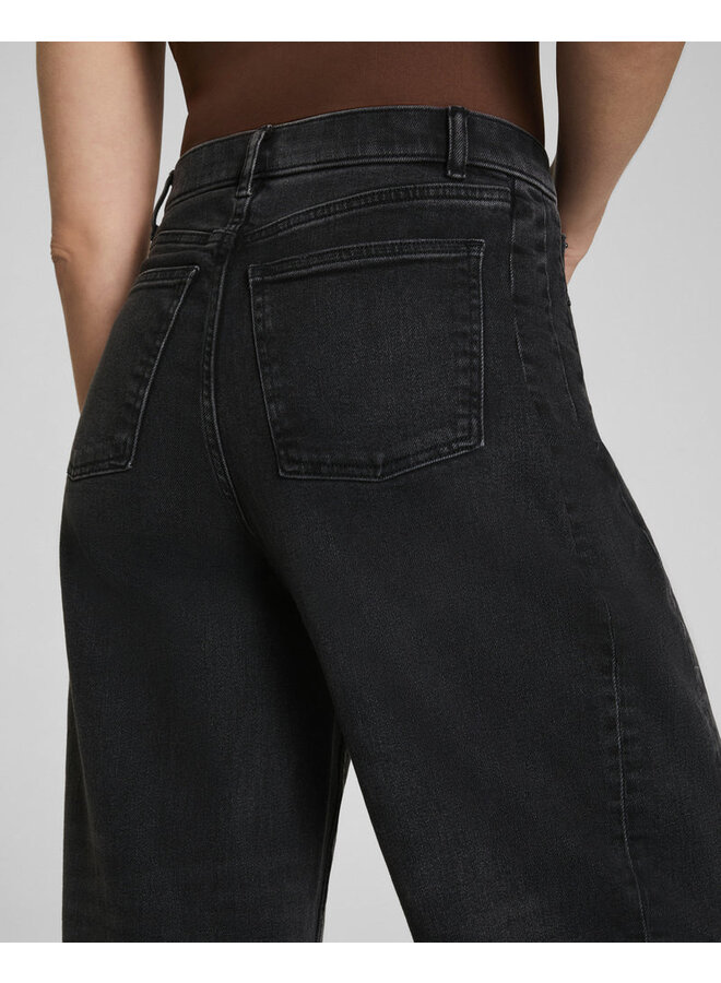 SPANX Barrel Jeans -