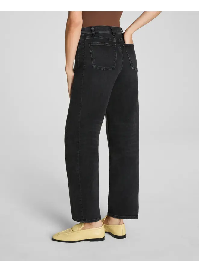 SPANX Barrel Jeans -