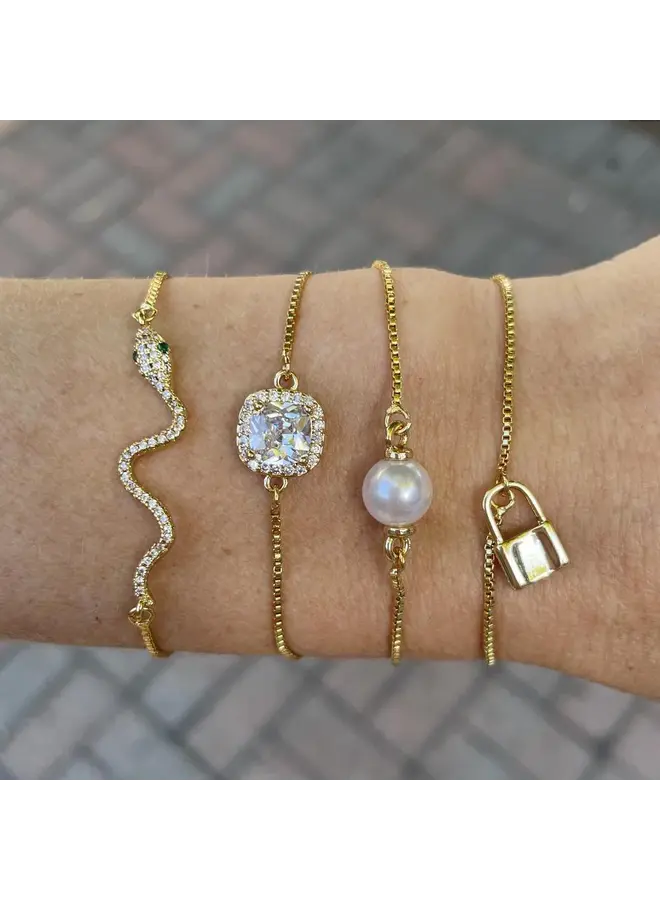 Presley Golden Pearl Slider Bracelet