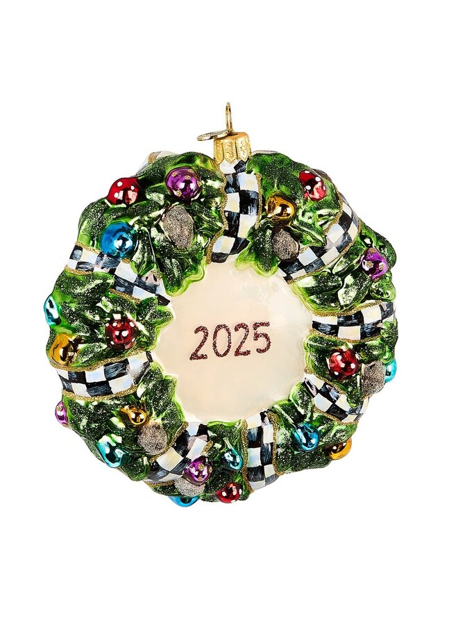 2025 Here Comes Santa Wreath Glass Ornament