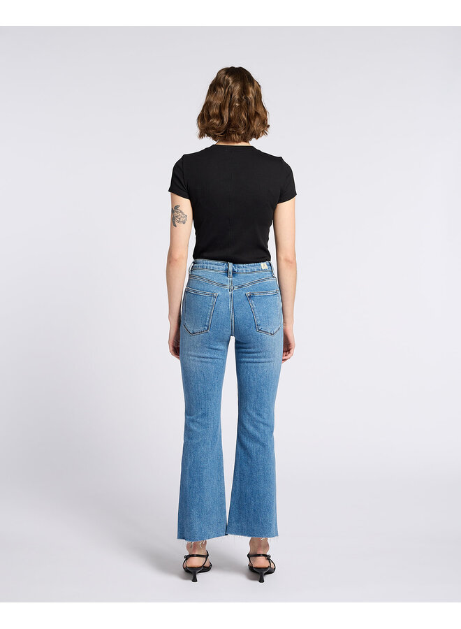 Sicily Crop Flare - Light -