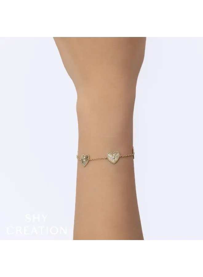 14K Yellow Gold Diamond Bezel Ribbed Heart Bracelet (.10ct)