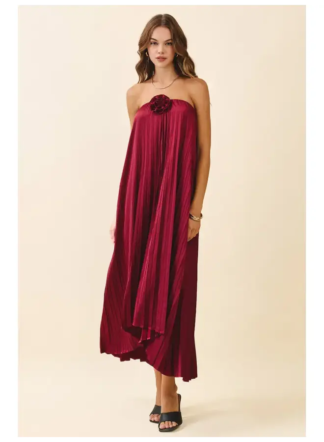 Strapless Pleated Relaxed Dress-