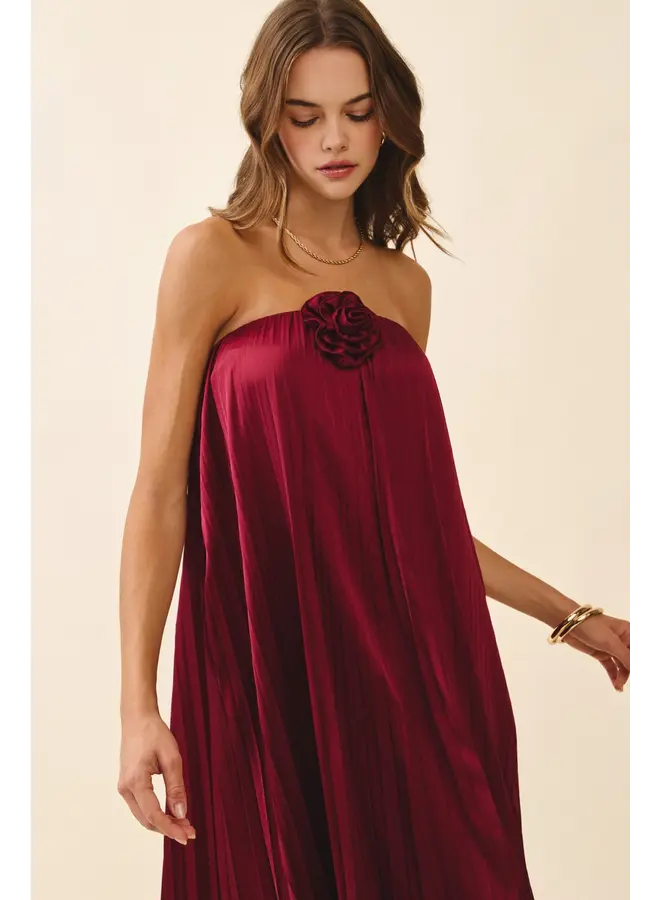 Strapless Pleated Relaxed Dress-