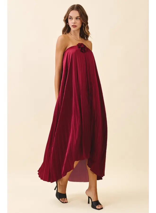 Strapless Pleated Relaxed Dress-