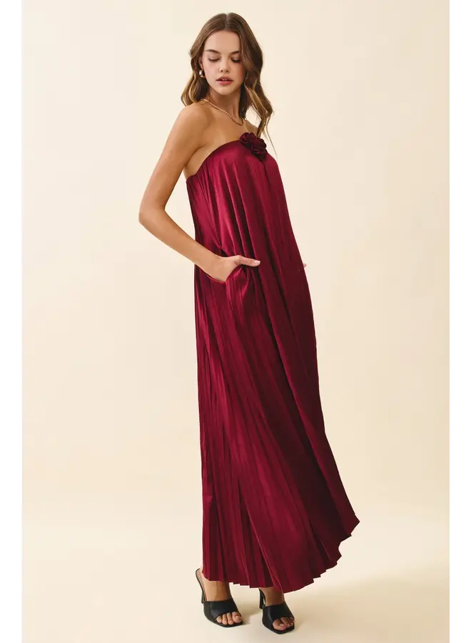 Strapless Pleated Relaxed Dress-