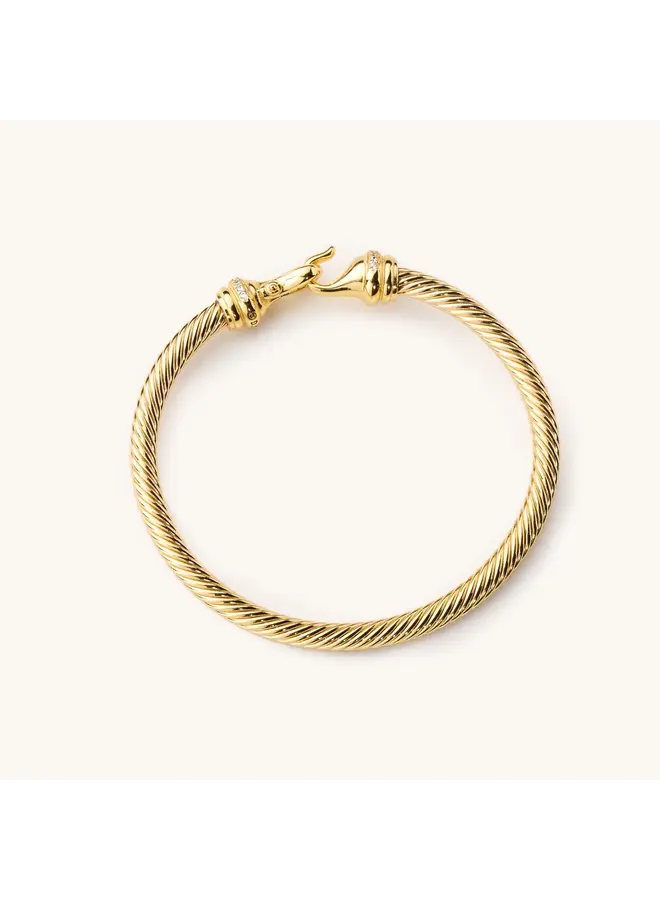 Arria Gold Latch Bangle