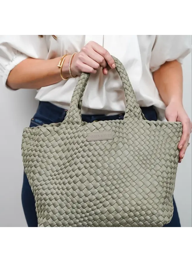 Classic Woven Tote -