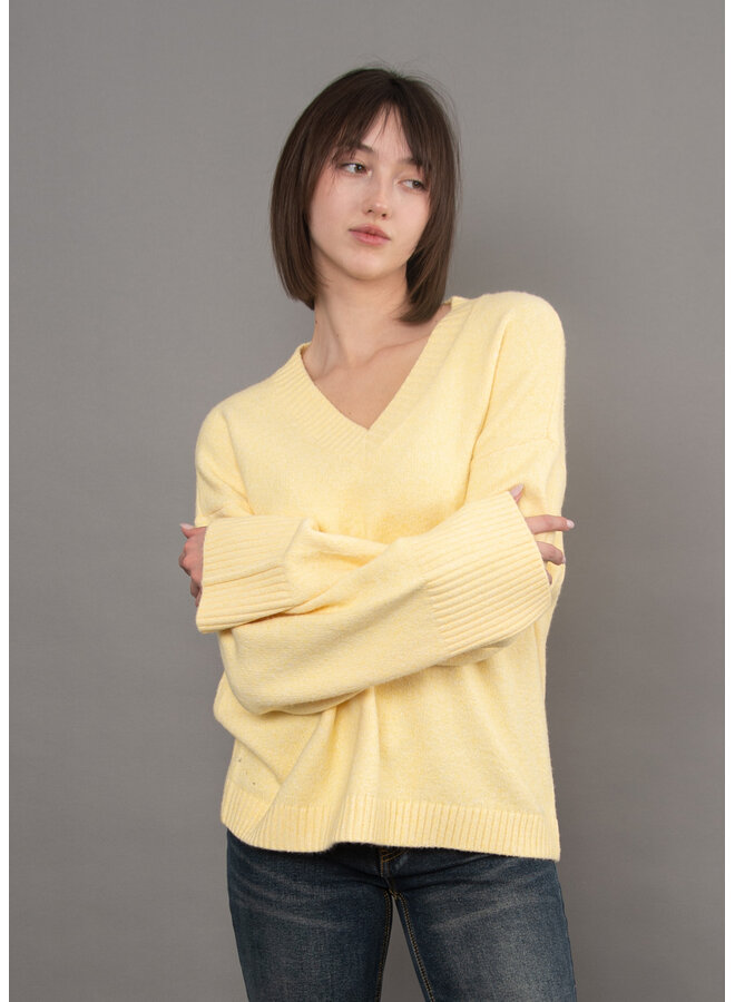 Noomi V Neck Long Sleeve Pullover-