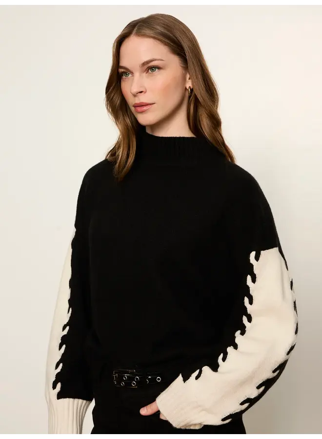 Color Block Mockneck Pullover-