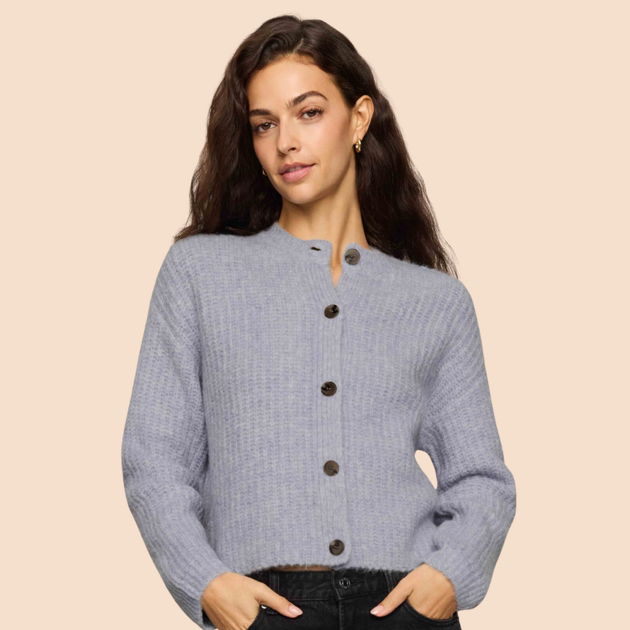 Sweaters & Sweatshirts