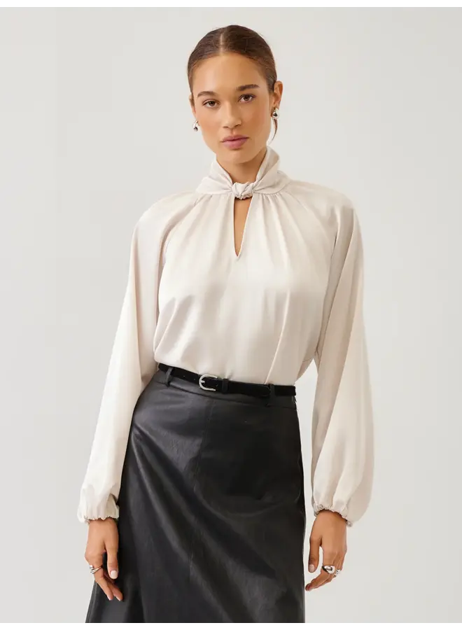 Alana Keyhole Top-