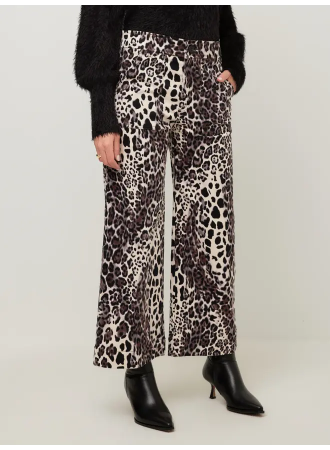 Rylee Cropped Pants-Leopard Print