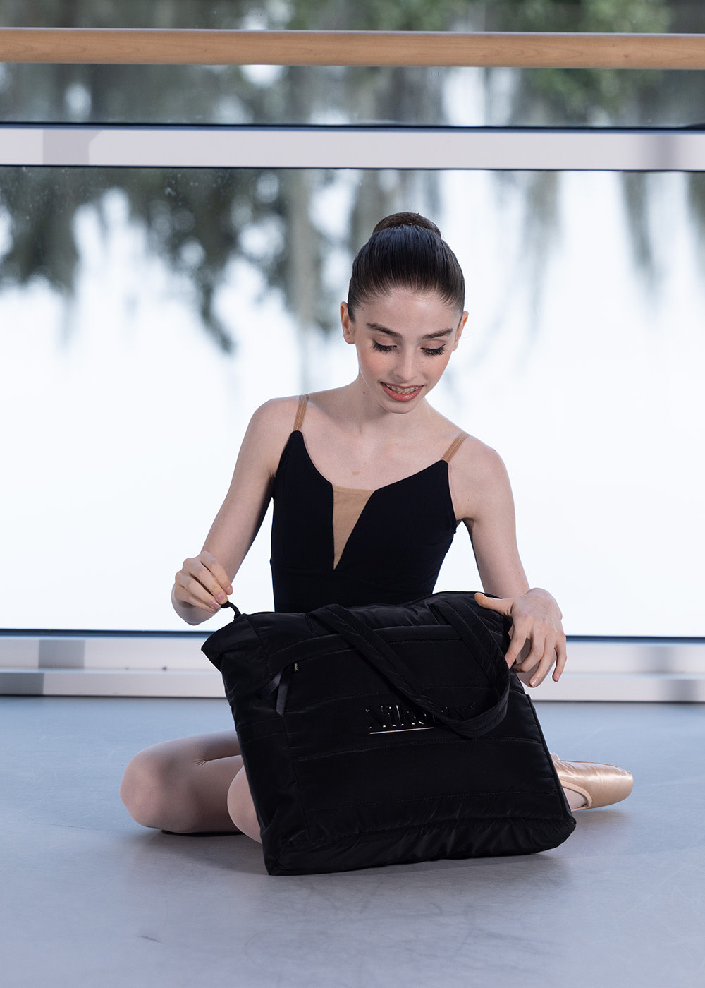 NIKOLAY Medium Tote Bag
