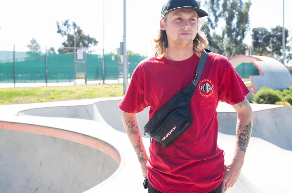 independent independent btg sling hip pack