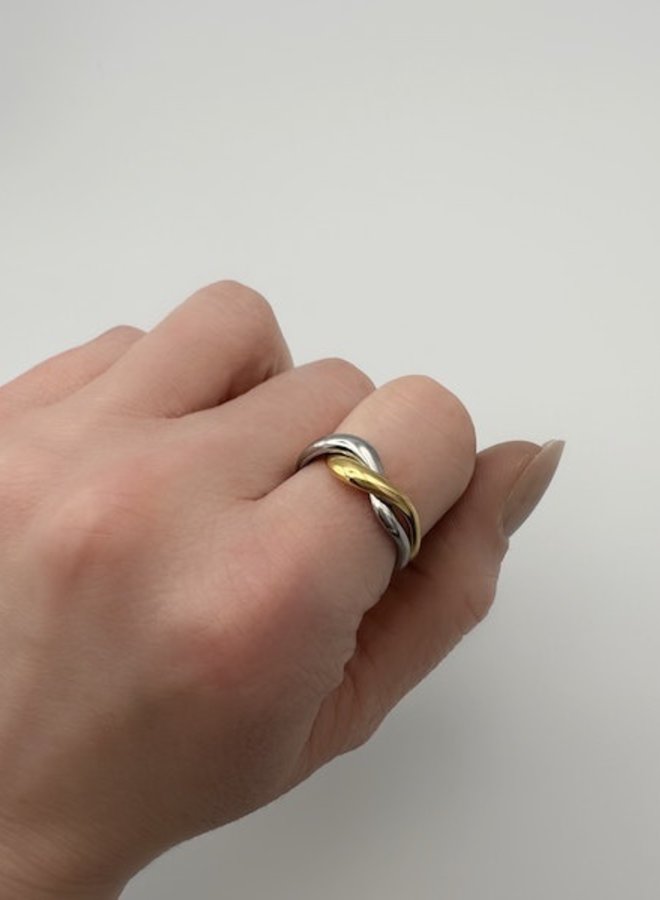 Entangled Ring