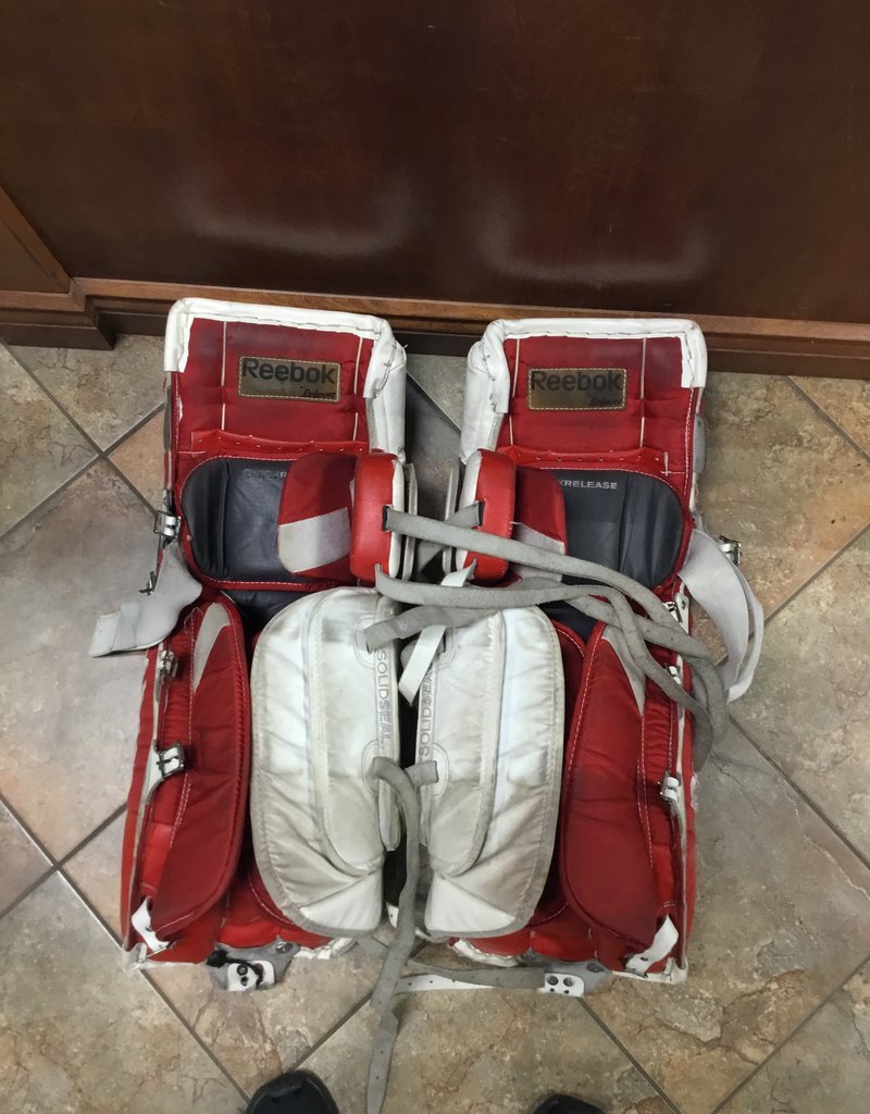 USED REEBOK 29 + 1 PAD