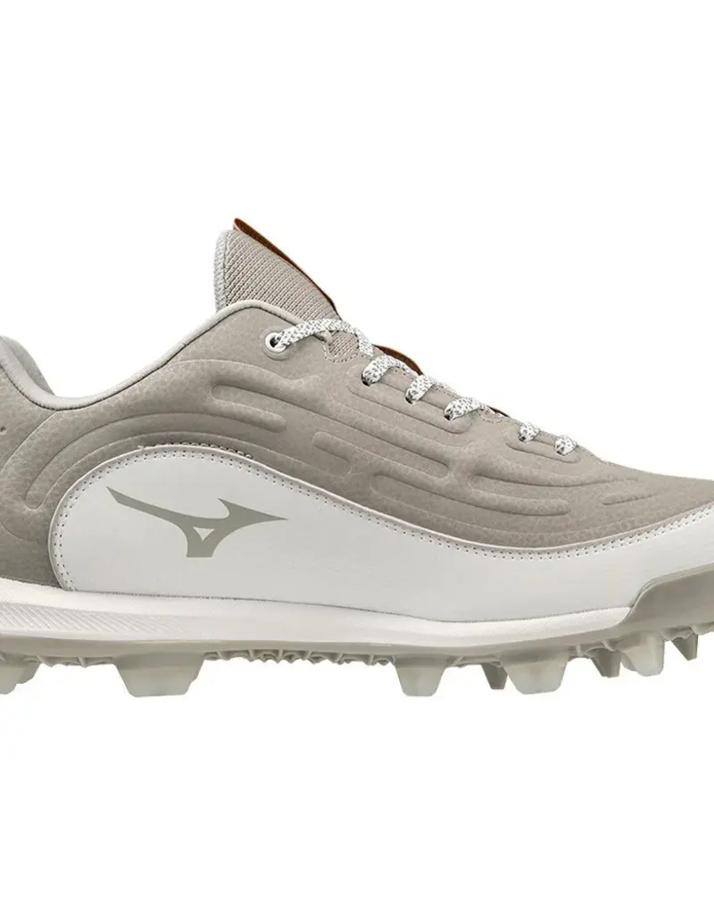 white mens baseball cleats