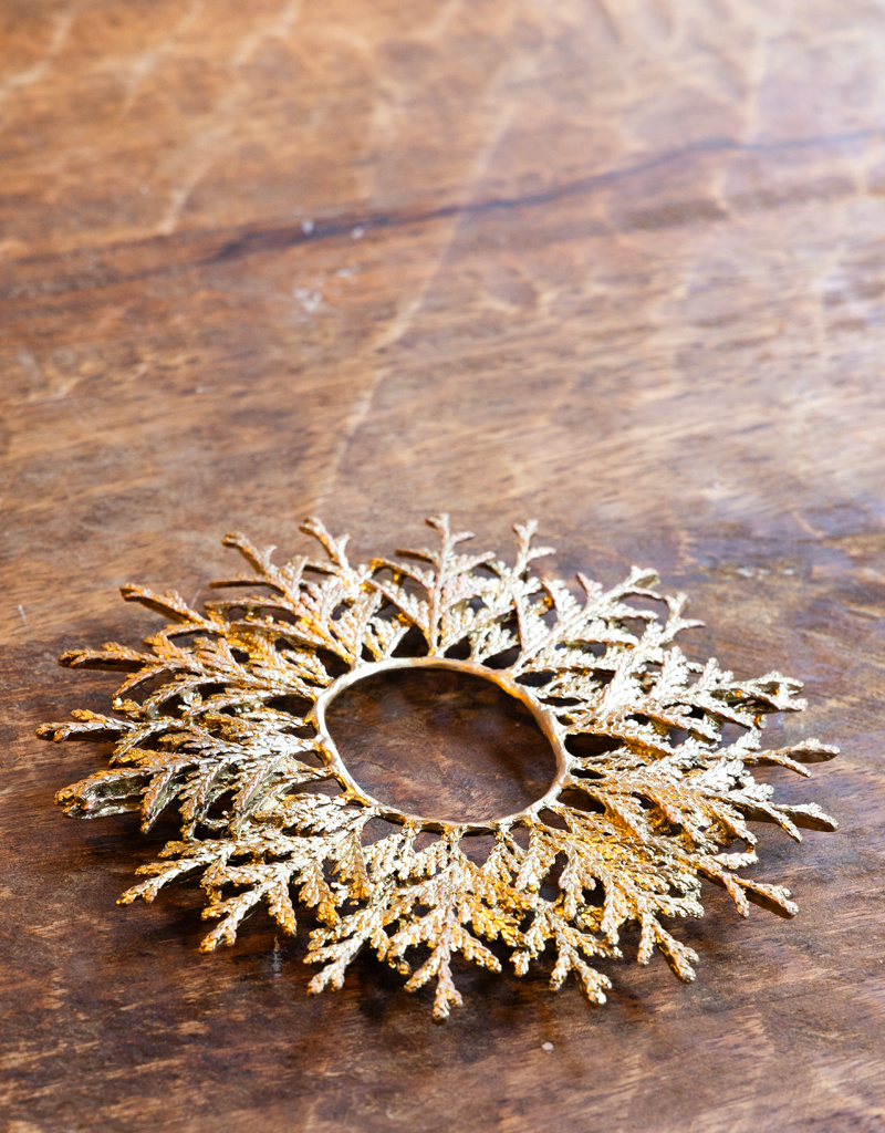 The Birch Store Cast Holiday Arbor Trivet