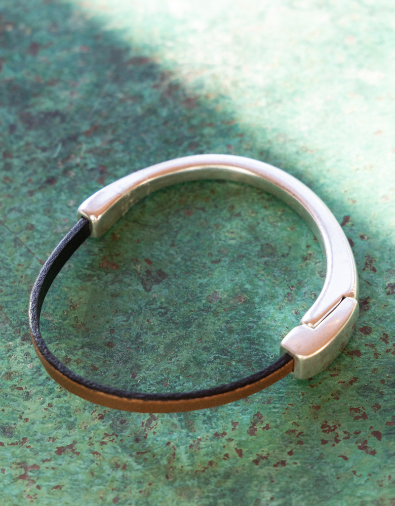 Araracuara Silver + Leather Bracelet