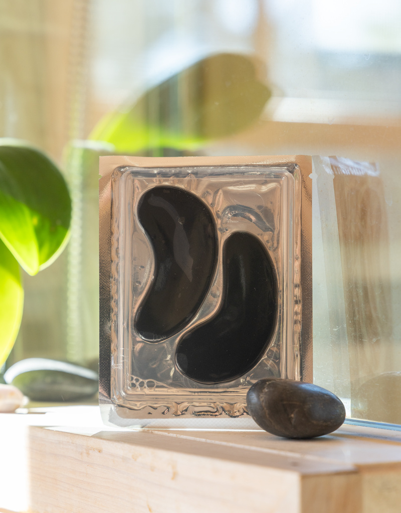 Pure Sol Charcoal and Hyaluronic Eye Mask